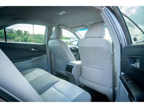 Used 2013 Toyota Camry FWD image 14