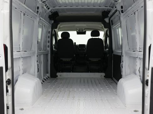 Used 2024 RAM ProMaster 2500 w/ Convenience Group FWD image 31