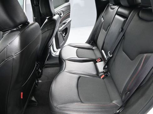 Used 2024 Jeep Compass Trailhawk image 19