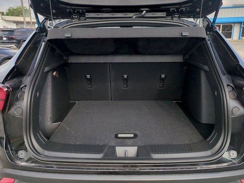 New 2026 Chevrolet Trax RS w/ Sunroof Package FWD image 25
