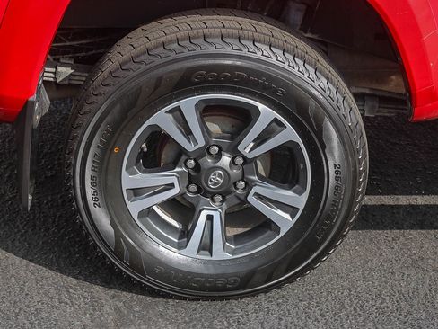 Used 2016 Toyota Tacoma TRD Sport w/ Towing Package image 12