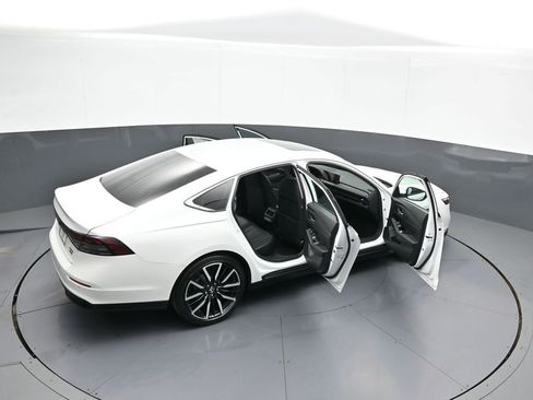 Used 2023 Honda Accord Touring image 44