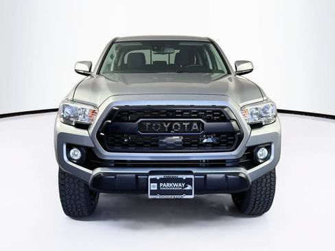 Used 2023 Toyota Tacoma SR5 AWD/4WD image 2