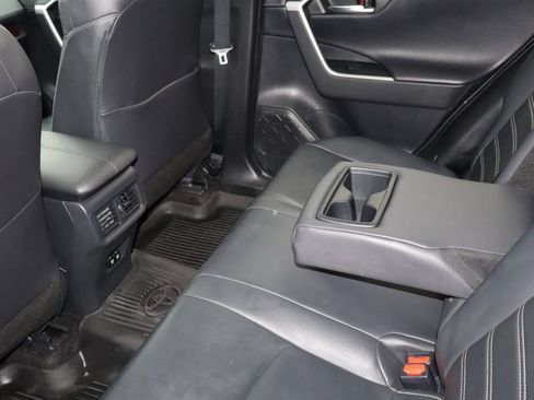 Used 2019 Toyota RAV4 Limited w/ Carpet Mat Package AWD/4WD image 13
