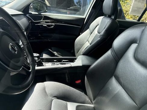 Used 2017 Volvo XC90 T6 Momentum w/ Vision Package AWD/4WD image 5