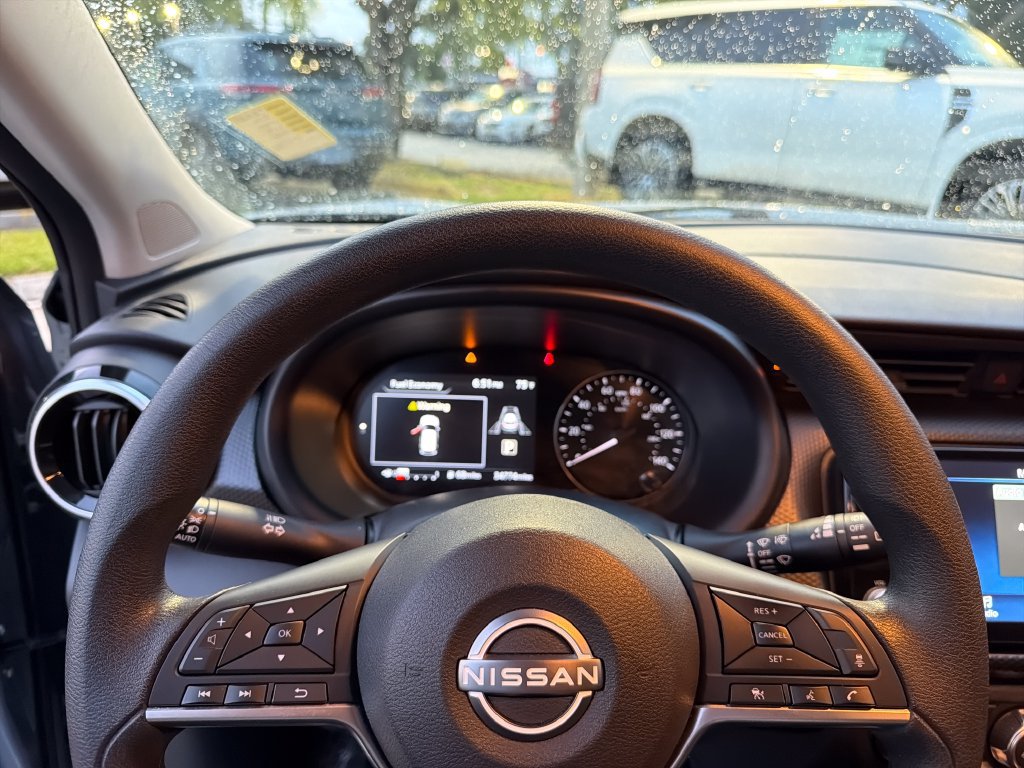 Used 2024 Nissan Kicks SV FWD image 18