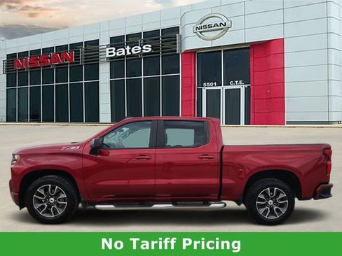 Used 2021 Chevrolet Silverado 1500 RST AWD/4WD image 3