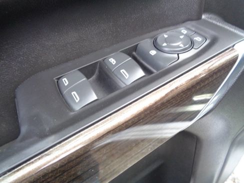 Used 2023 Chevrolet Silverado 2500 LT AWD/4WD image 42