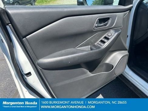 Used 2024 Nissan Rogue S AWD/4WD image 13