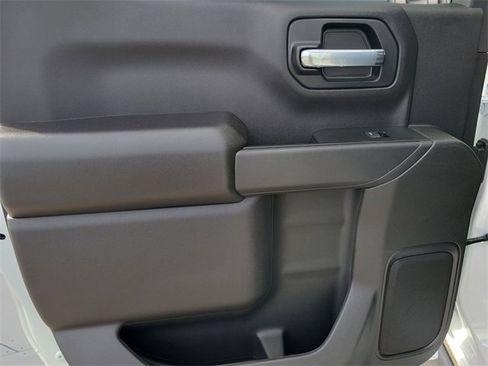 New 2026 Chevrolet Silverado 1500 Custom image 17