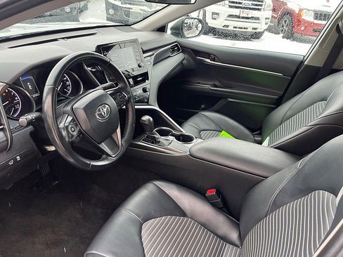 Used 2021 Toyota Camry SE image 10