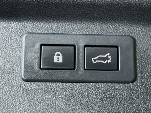 Used 2023 Subaru Forester Premium image 29