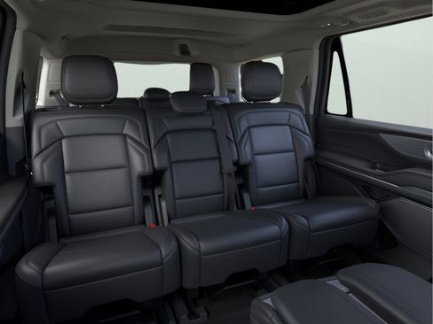 New 2025 Lincoln Navigator Reserve image 11
