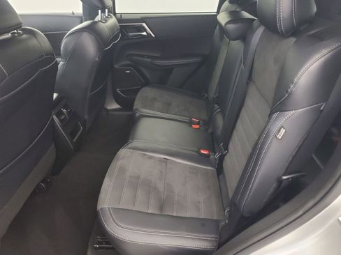 Used 2025 Mitsubishi Outlander SE AWD/4WD image 21