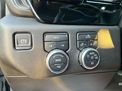Used 2025 GMC Sierra 1500 Elevation AWD/4WD image 21