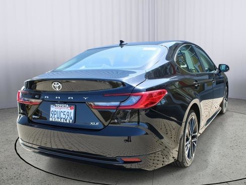 Used 2025 Toyota Camry XLE FWD image 8