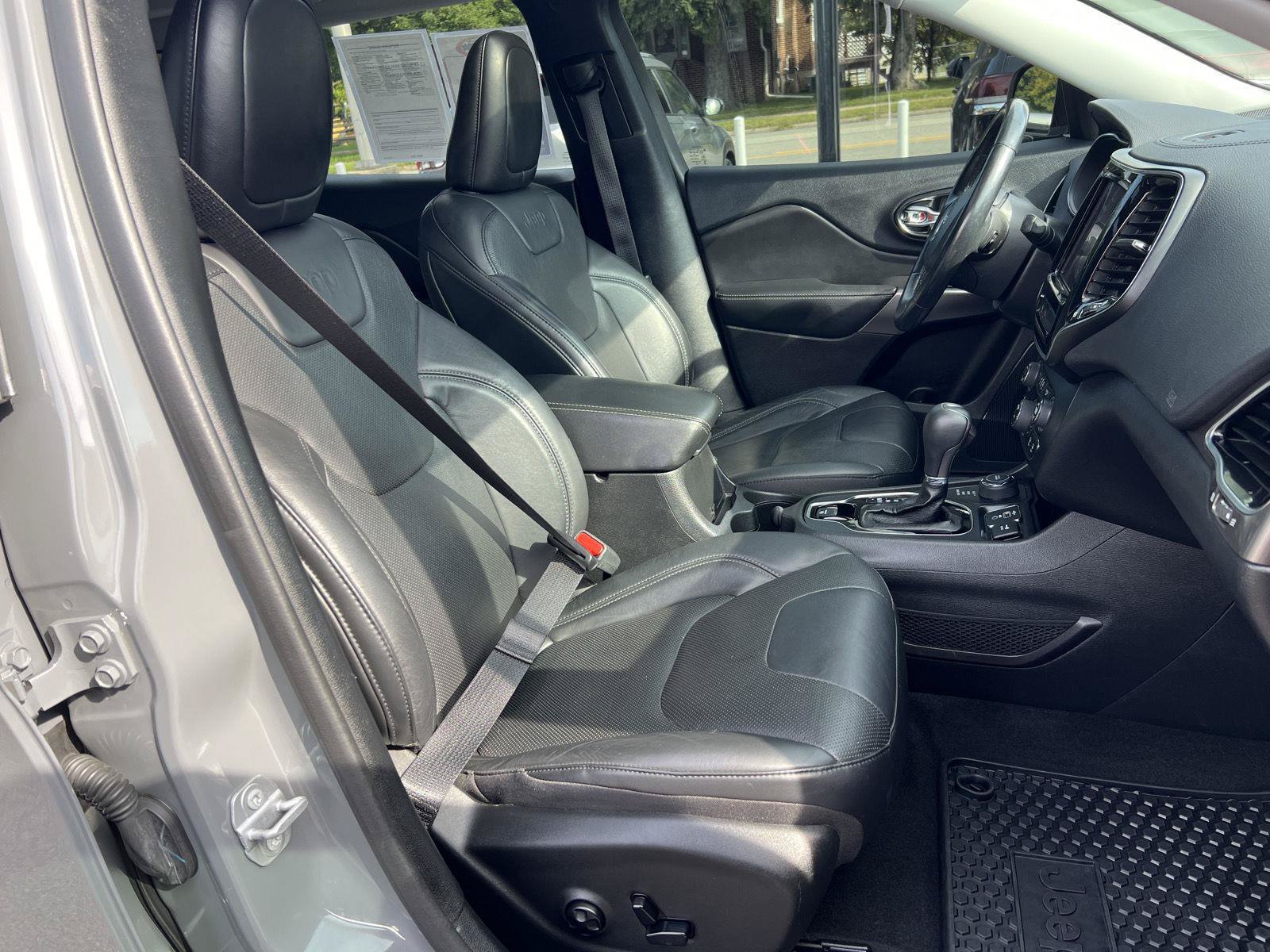 Used 2020 Jeep Cherokee Limited AWD/4WD image 18