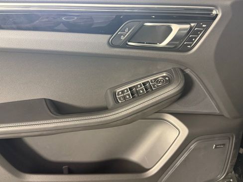 New 2026 Porsche Macan Turbo image 25