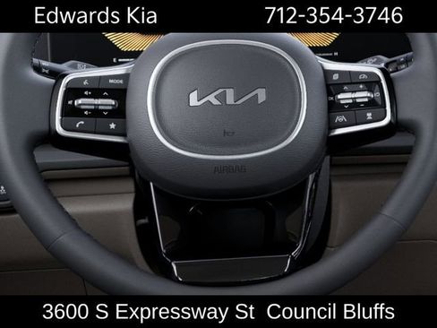 New 2026 Kia Carnival EX FWD image 24