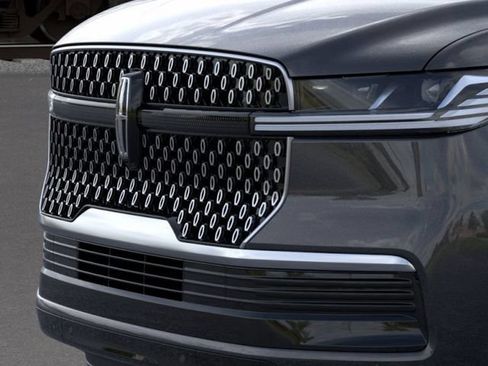 New 2026 Lincoln Navigator L Premier AWD/4WD image 20