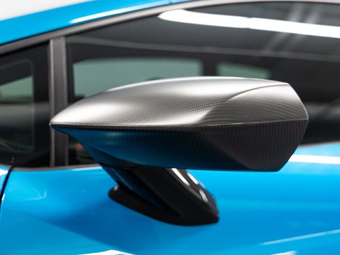 Used 2022 Lamborghini Huracan STO RWD image 32