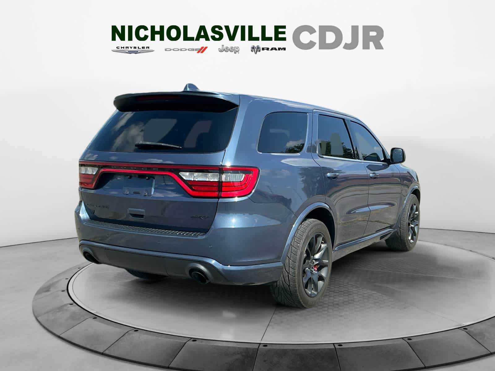 Used 2021 Dodge Durango SRT w/ Technology Group AWD/4WD image 5