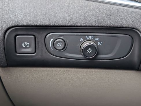 Used 2021 Buick Enclave Premium w/ Sun and Sites Package FWD image 23