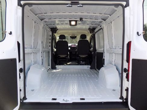 New 2026 RAM ProMaster 1500 w/ Premium Convenience Group FWD image 12