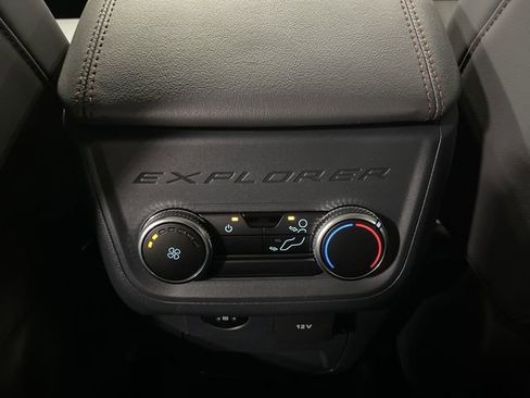Used 2026 Ford Explorer Active w/ Active Comfort Package image 36