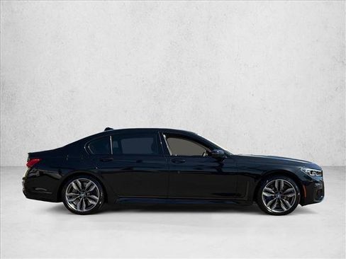 Used 2022 BMW M760i xDrive w/ Luxury Rear Seating Package AWD/4WD image 5