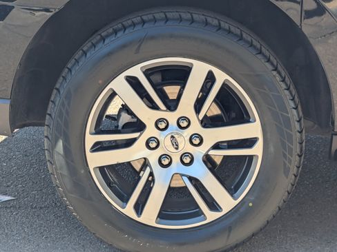 Used 2024 Ford Expedition Max Limited image 7