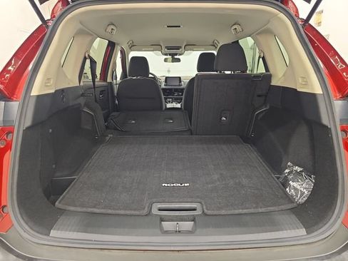 Used 2021 Nissan Rogue SV FWD image 15