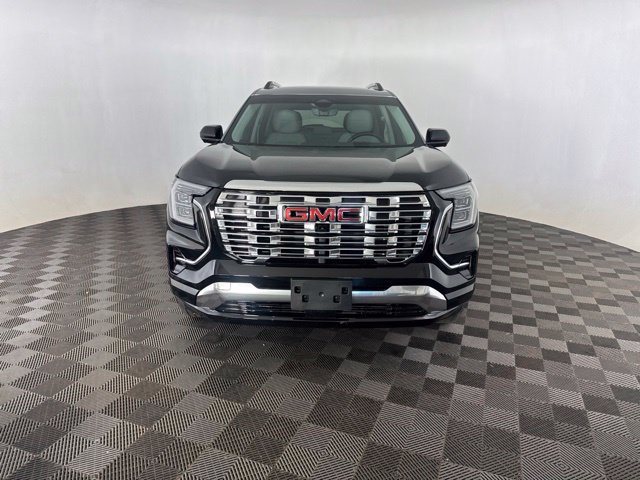 Used 2026 GMC Terrain Denali AWD/4WD image 2