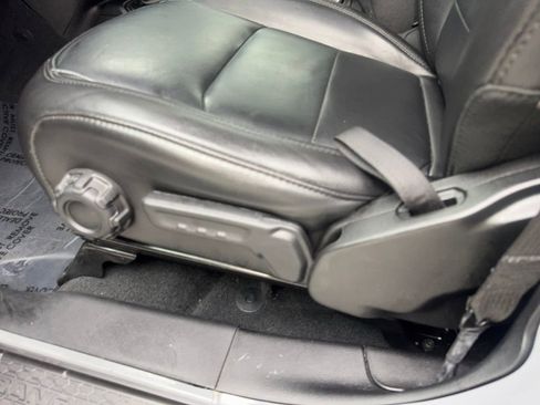 Used 2023 Jeep Wrangler Altitude image 28