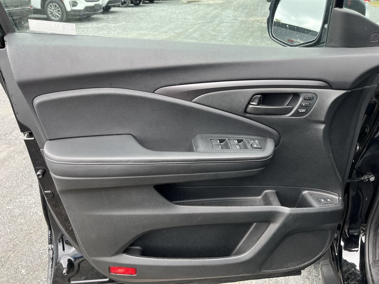 Used 2023 Honda Passport EX-L image 3