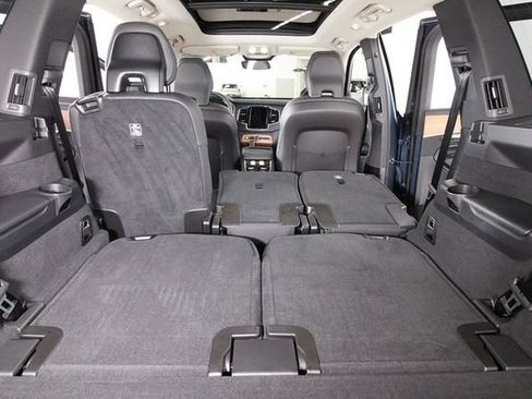 Certified 2025 Volvo XC90 B6 Plus w/ Protection Package Premier AWD/4WD image 28