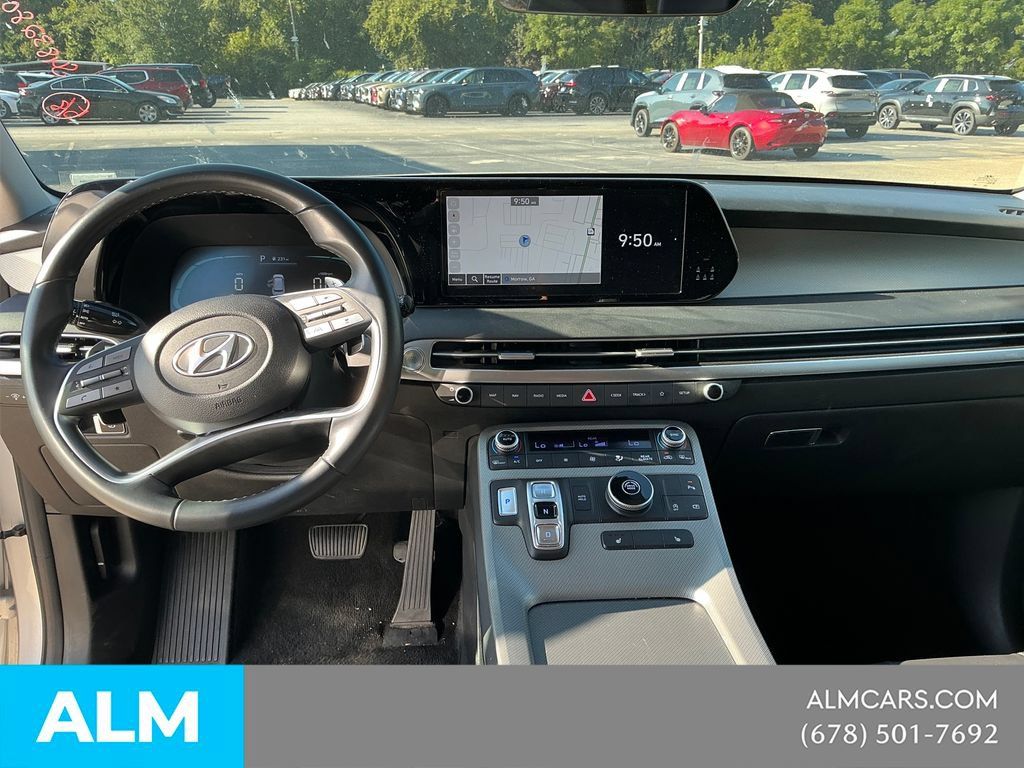 Used 2025 Hyundai Palisade SEL FWD image 16