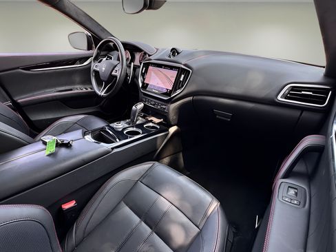 Used 2022 Maserati Ghibli GT RWD image 20