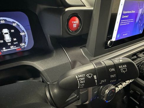 Used 2025 Toyota 4Runner TRD Off-Road AWD/4WD image 22