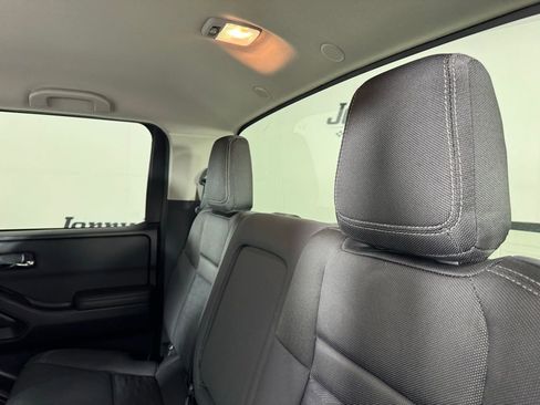 Used 2024 Nissan Frontier SV AWD/4WD image 23