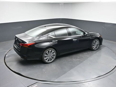 New 2025 Nissan Altima 2.5 SL image 37