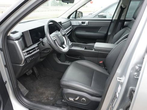 Used 2025 Hyundai Santa Fe SEL image 10