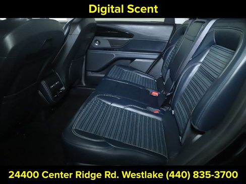 Used 2024 Lincoln Nautilus Reserve w/ Equipment Group 202A AWD/4WD image 15