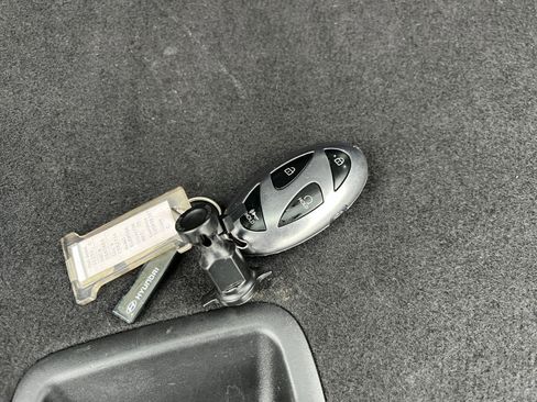 Used 2025 Hyundai Elantra SEL image 22