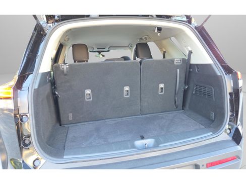 Used 2024 Nissan Pathfinder S FWD image 13