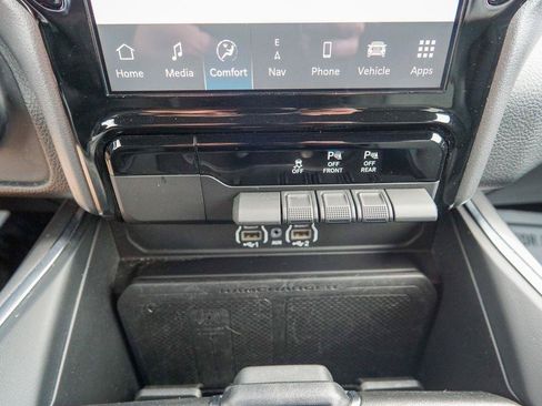 Used 2025 RAM 1500 Big Horn AWD/4WD image 30
