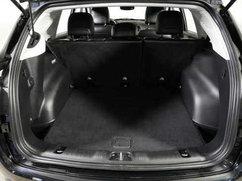 Used 2018 Jeep Compass Limited AWD/4WD image 18