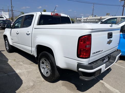 Used 2020 Chevrolet Colorado LT w/ Safety Package RWD image 9