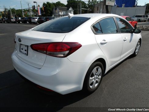 Used 2018 Kia Forte LX w/ LX Popular Package FWD image 5
