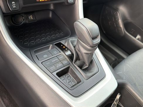 Certified 2025 Toyota RAV4 XLE AWD/4WD image 26